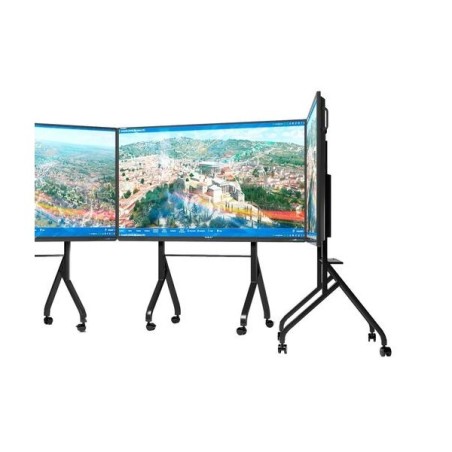 Aula immersiva Dabliu costituita da 3 display 86" E13L-CH8